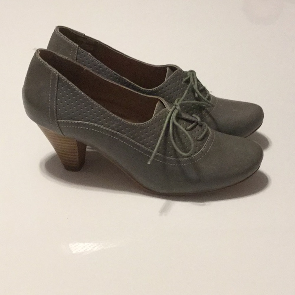 Bakers Gray Granny Heels Oxfords Size 8